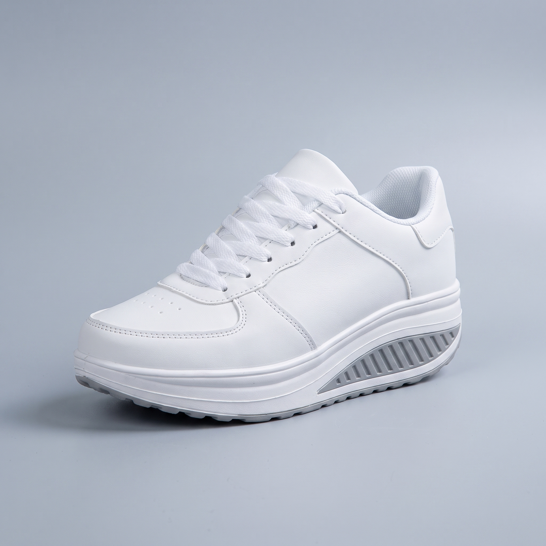 CHLOE SZNUROWANE BUTY SPORTOWE