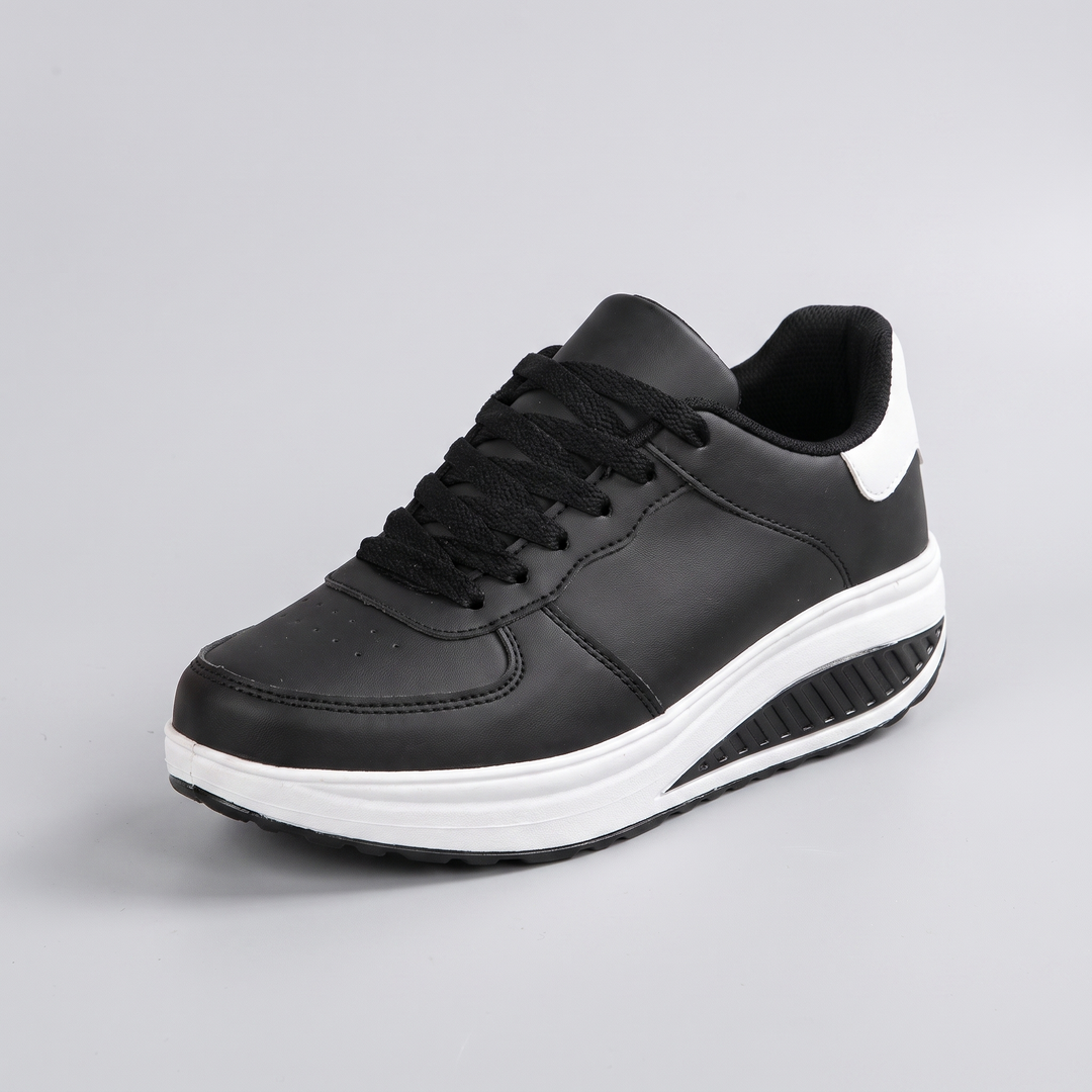 CHLOE SZNUROWANE BUTY SPORTOWE