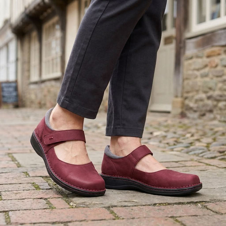 Buty z paskiem klamrowym BEATRIX